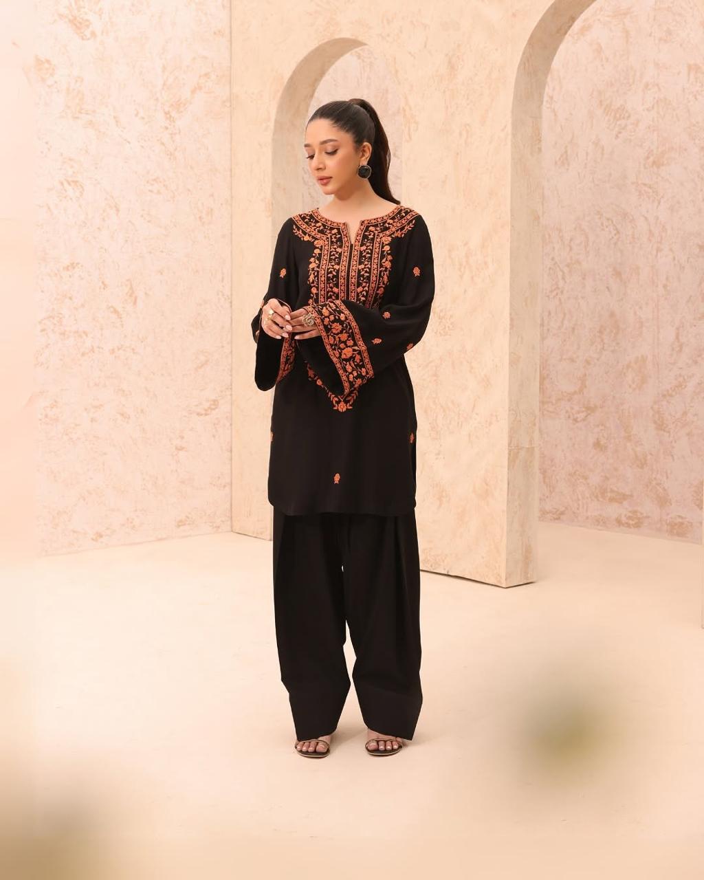 Luxury Embroidered 2-Piece Set